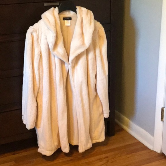 Slinky Brand Sweaters - COAT.  SIZE 1X.  SLINKY BRAND POLYESTER FAUX FUR